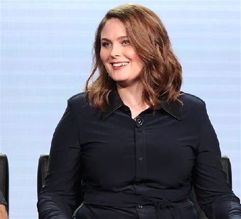 emily deschanel net worth